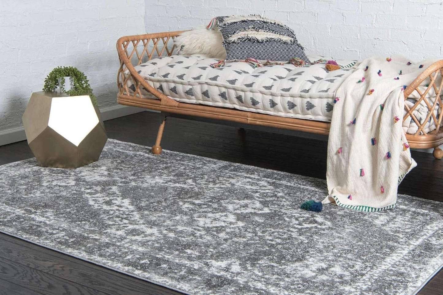 Unique Loom Rosso Collection Vintage, Traditional, Bohemian, Geometric, Distressed, Southwestern Area Rug, 2' 0" x 3' 0", Gray/Ivory